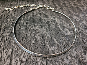 Thin Metal Choker Necklace